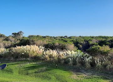argentina/pampas/landmark/linda-bay