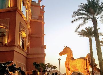 qatar/the-pearl-qatar/landmark/horse-statue