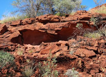 australia/mid-west/landmark/napwerte-ewaninga-rock-carvings-conservation-reserve