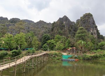 laos/vang-vieng-karst-landscape/landmark/orange-bridge-ferry