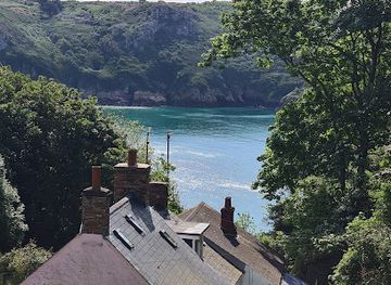 guernsey/st-pierre-du-bois/landmark/moulin-huet-bay