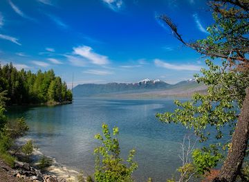 montana/glacier-national-park/landmark/johns-lake-loop-trailhead