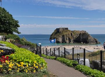 united-kingdom/west-glamorgan/landmark/st-catherine-s-island