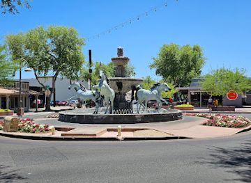 arizona/scottsdale/landmark/arizona-canal-south-bridge