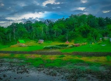 philippines/soccsksargen/landmark/lake-lahit