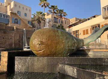israel/tel-aviv/landmark/the-smiling-whale