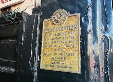 united-kingdom/london/landmark/pickering-pl