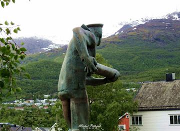 norway/northern-norway/landmark/polish-war-memorial