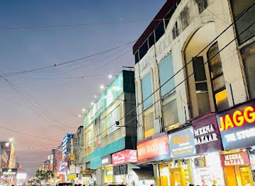 india/delhi/karol-bagh/landmark/karol-bagh-market