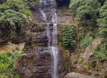 sri-lanka/ratnapura/landmark/dehena-waterfall