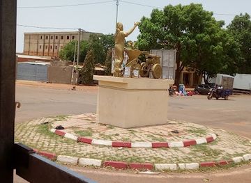 burkina-faso/bobo-dioulasso-surroundings/landmark/rond-point-de-l-ua