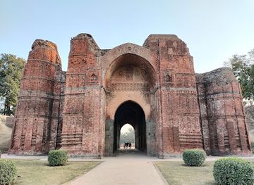 bangladesh/western-bengal/landmark/dakhil-darwaza