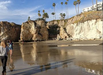 california/pismo-beach/landmark/mystery-stairs
