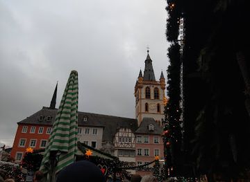 luxembourg/moselle-valley/landmark/handwerkerbrunnen