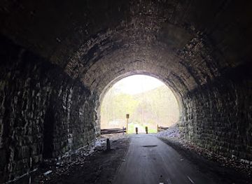 pennsylvania/northwestern-pennsylvania/landmark/kennerdell-tunnel