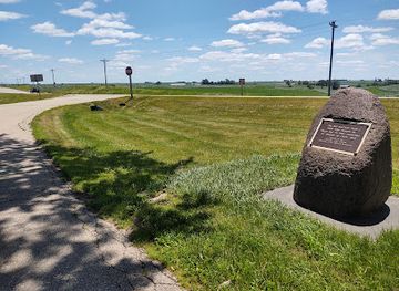 wisconsin/southwest-wisconsin/landmark/old-military-road-historical-marker