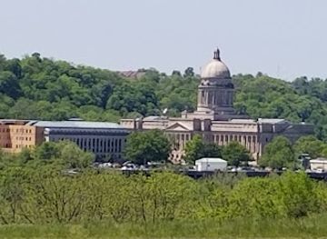 kentucky/frankfort/landmark/kentucky-vietnam-veterans-memorial