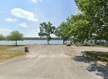 illinois/river-bend/landmark/bottom-of-the-river