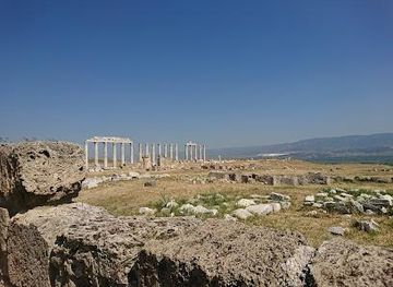 turkiye/pamukkale/landmark/stadion-laodikeia