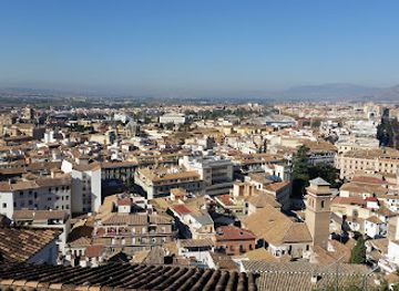 spain/granada/landmark/puerta-de-las-granadas