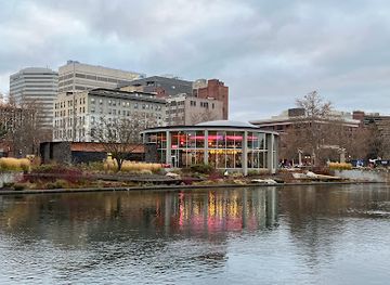 washington/spokane/downtown-spokane/landmark/looff-carrousel-and-gift-shop