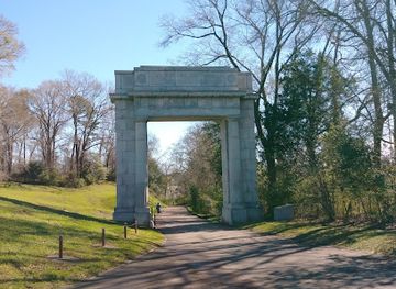 mississippi/vicksburg/landmark/memorial-arch