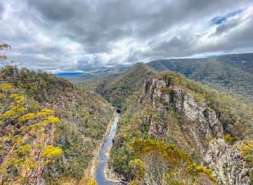 australia/tasmanian-wilderness/landmark/alum-cliffs-tulampanga-lookout
