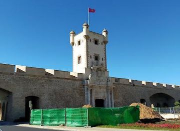 spain/cadiz/landmark/puertas-de-tierra