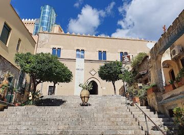 italy/taormina/landmark/palazzo-ciampoli