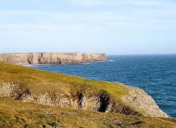 united-kingdom/pembrokeshire-coast-national-park/landmark/bosherston-lily-ponds