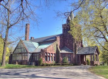 wisconsin/milwaukee/landmark/forest-home-cemetery