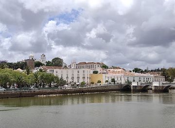 portugal/ria-formosa-natural-park/landmark/castelo-de-tavira