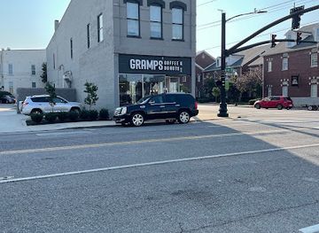 kentucky/owensboro/landmark/gramps-coffee-donuts