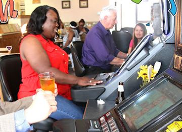 illinois/waukegan/landmark/dotty-s