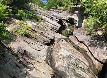 vermont/upper-valley/landmark/hamilton-falls