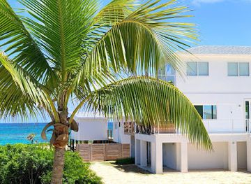 the-bahamas/eleuthera/landmark/mika-s-resort