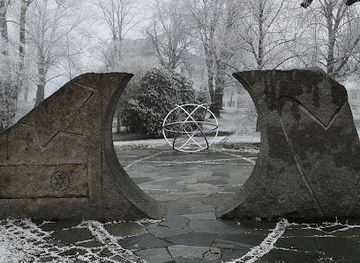 norway/ostfold/landmark/lykkebergparken