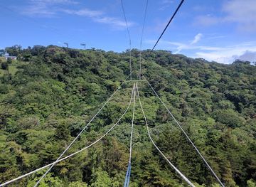 costa-rica/monteverde/landmark/100-aventura