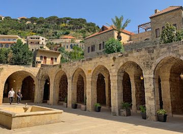 lebanon/deir-el-qamar/landmark/al-midan-dany-chamoun-square