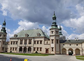 poland/kielce/landmark/the-national-museum-in-kielce