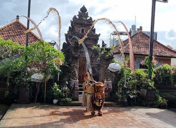 indonesia/bali/landmark/barong-tanah-kilap-sari-wisata-budaya-bali