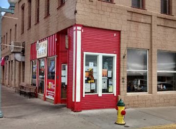 wyoming/albany-county/landmark/born-in-a-barn