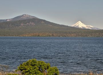 oregon/umpqua-valley/landmark/mt-mcloughlin