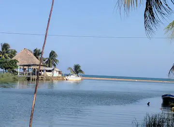 Island Breeze Bar & Grill