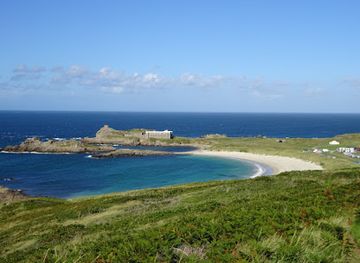 guernsey/st-anne/landmark/saye-beach