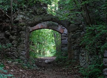 austria/vienna-woods/landmark/merkenstein-ruins