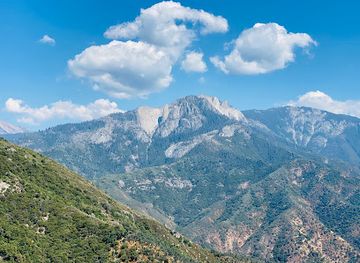 california/sequoia-national-park/landmark/amphitheater-point-viewpoint