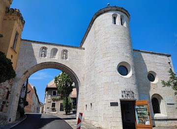 hungary/veszprem/landmark/varmuzeum