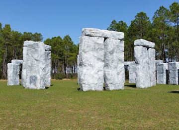 alabama/gulf-shores/landmark/bamahenge
