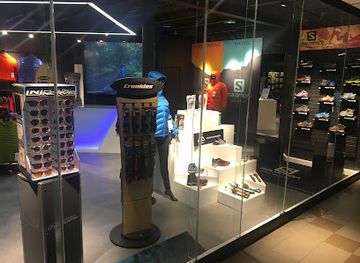 chile/punta-arenas/landmark/mountain-house